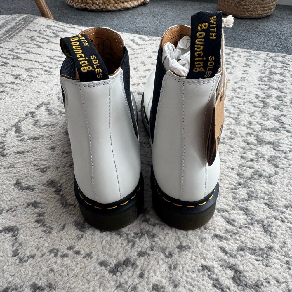 NWT Dr Marten 2976 Bex Smooth Leather Chelsea Boots Size 9 - Picture 7 of 7